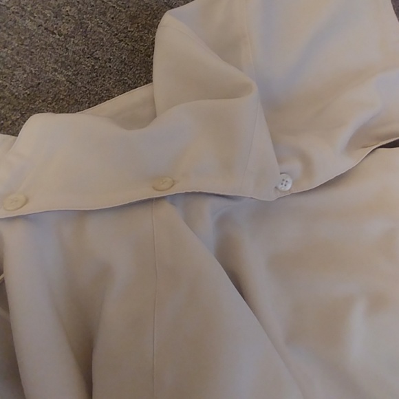 💛PUT A BUNDLE TOGETHER 4 $30 YOU GET THE COAT FOR - Picture 5 of 5